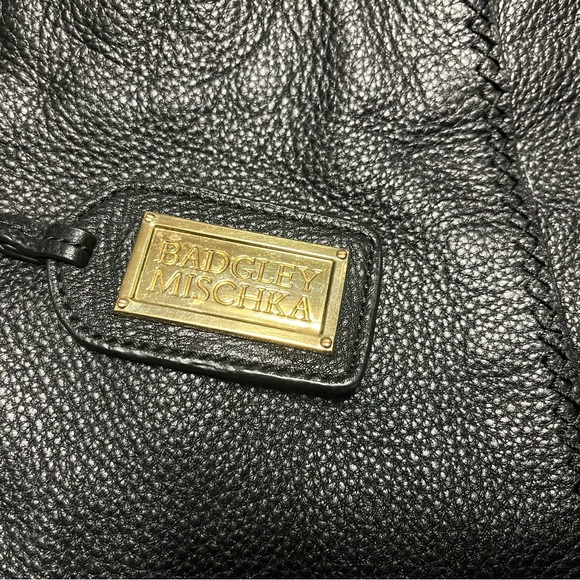 Badgley Mischka black  leather shoulder bag  hobo chain strap gold hardw… - Picture 4 of 12